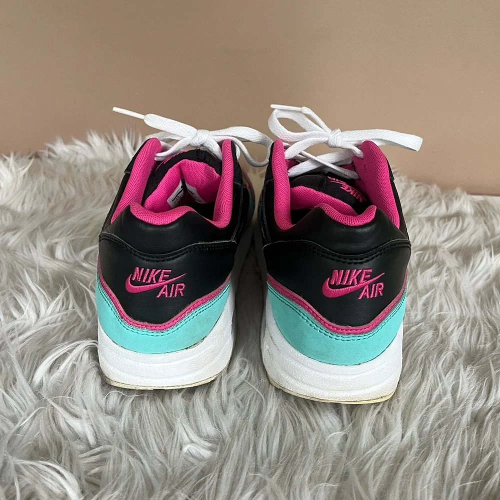 {Nike} Air Max Sneaker South Beach Edition - Size Youth 7
